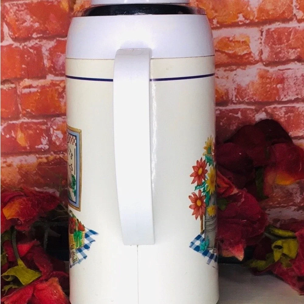 Vintage Corelle Floral Sunflower One Quart Coffee Carafe